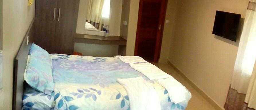 Adala Motel Meru Buitenkant foto